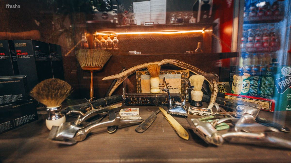 Traditional barber tools at The Blind Stag Barber Malta